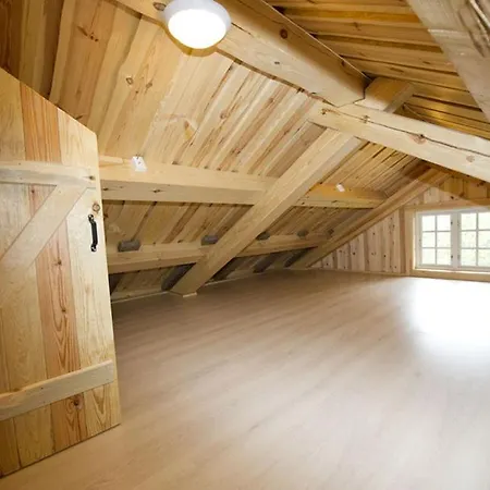 Grindastugu Right By Liatoppen Centre.